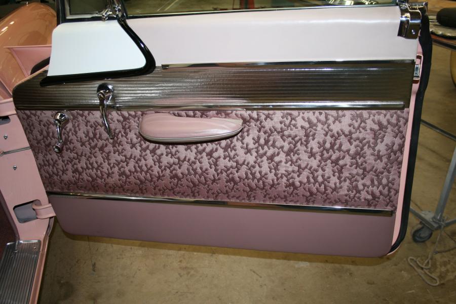 Детали интерьера DeSoto Fireflite Sportsman Hardtop Coupe (S-24) 1956 года  (фото 10 из 24)